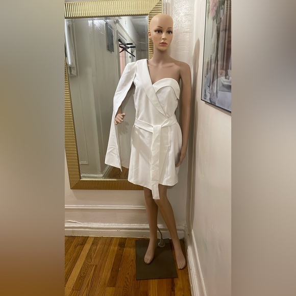 Lavish Alice White Asymmetrical One-Shoulder Cocktail Dress - Picture 16 of 16